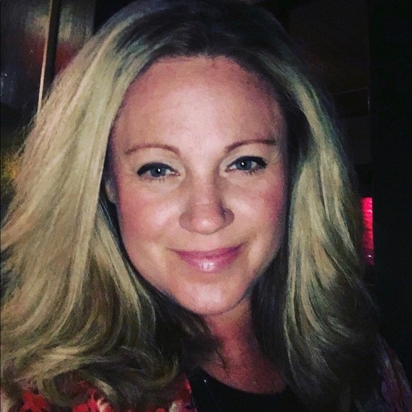 Meet your Posher, Rachel - Picture 2 of 2